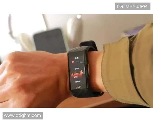 足球明星运动手环助力训练与健康管理的全新科技体验 足球明星运动手环助力训练与健康管理的全新科技体验