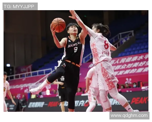 重庆乒乓球队以87分稳居精英赛积分榜首位展现强大实力 重庆乒乓球队以87分稳居精英赛积分榜首位展现强大实力